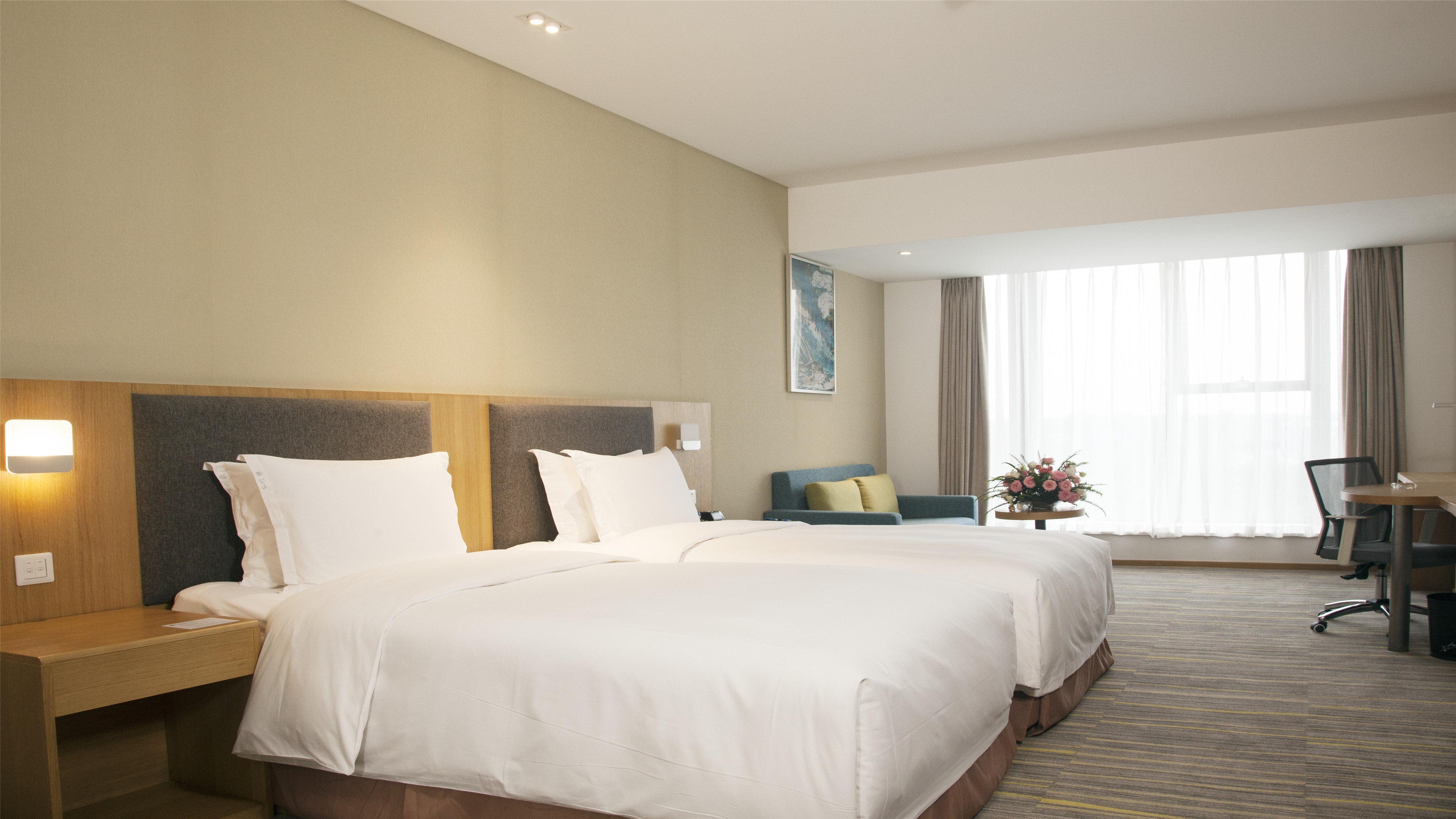 Holiday Inn Express Chengdu Airport Zone Free Shuttle From Shuangliu International Airport To Hotel ,Welcome Drink Exterior photo