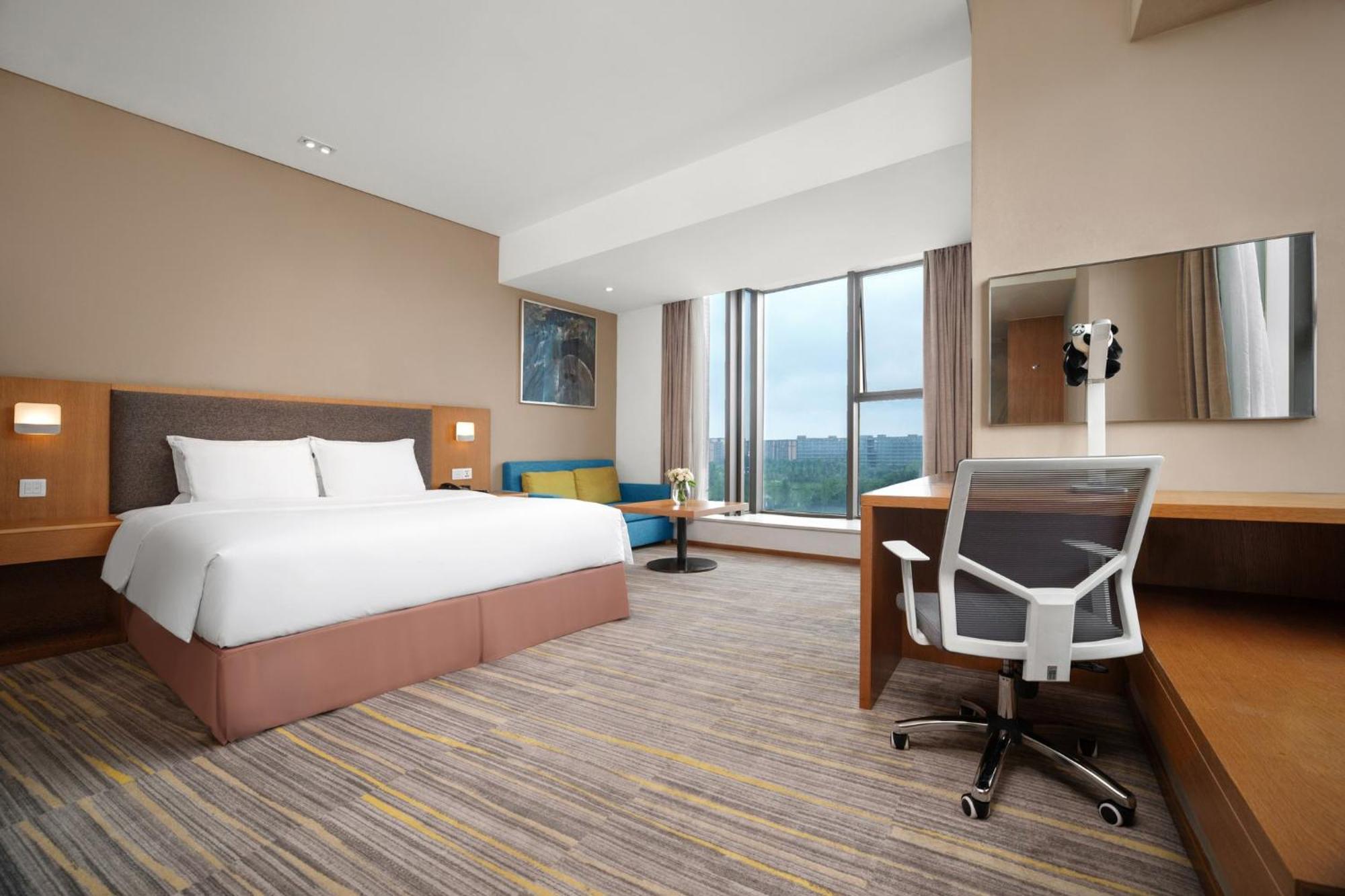 Holiday Inn Express Chengdu Airport Zone Free Shuttle From Shuangliu International Airport To Hotel ,Welcome Drink Exterior photo