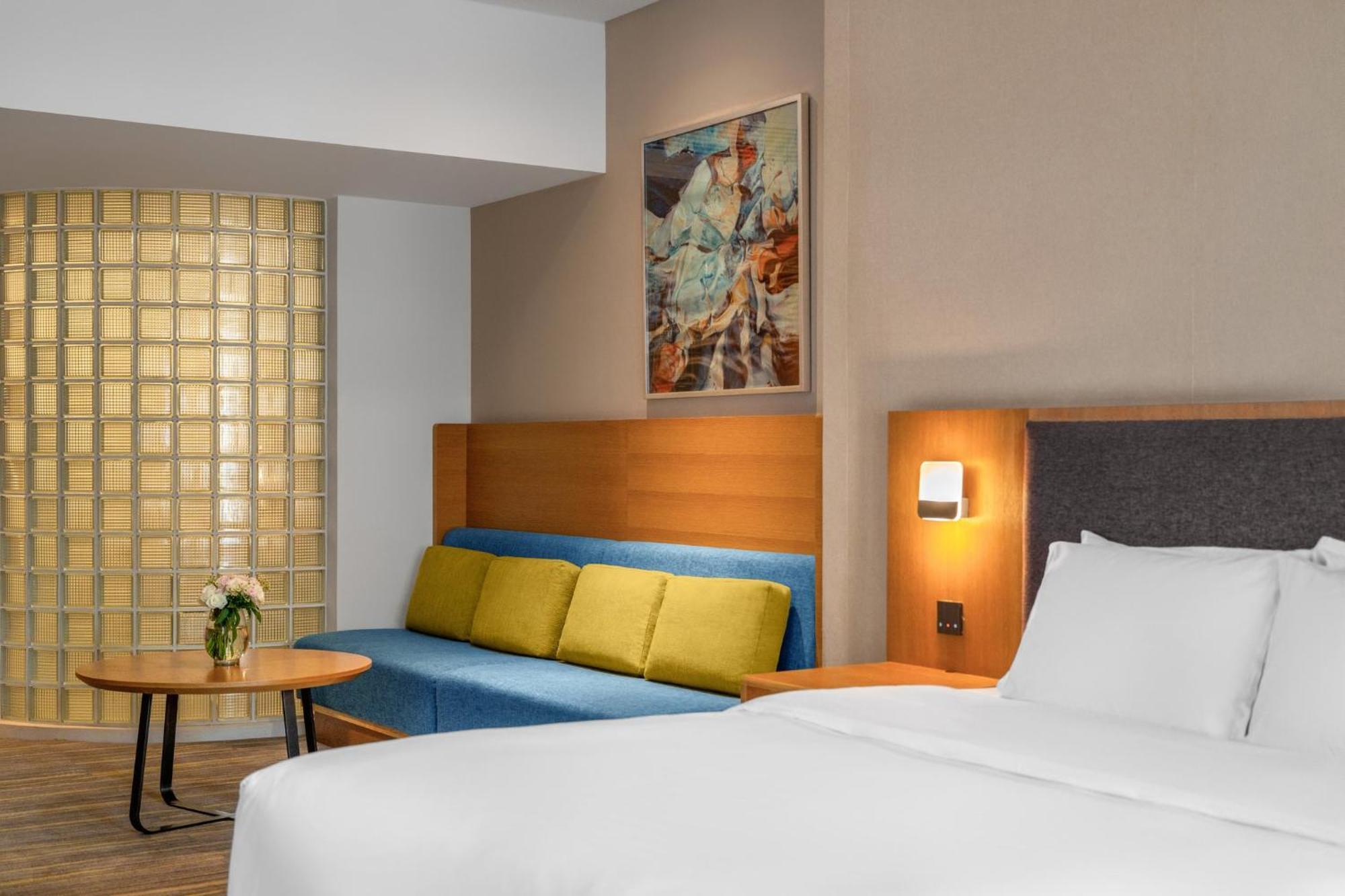 Holiday Inn Express Chengdu Airport Zone Free Shuttle From Shuangliu International Airport To Hotel ,Welcome Drink Exterior photo