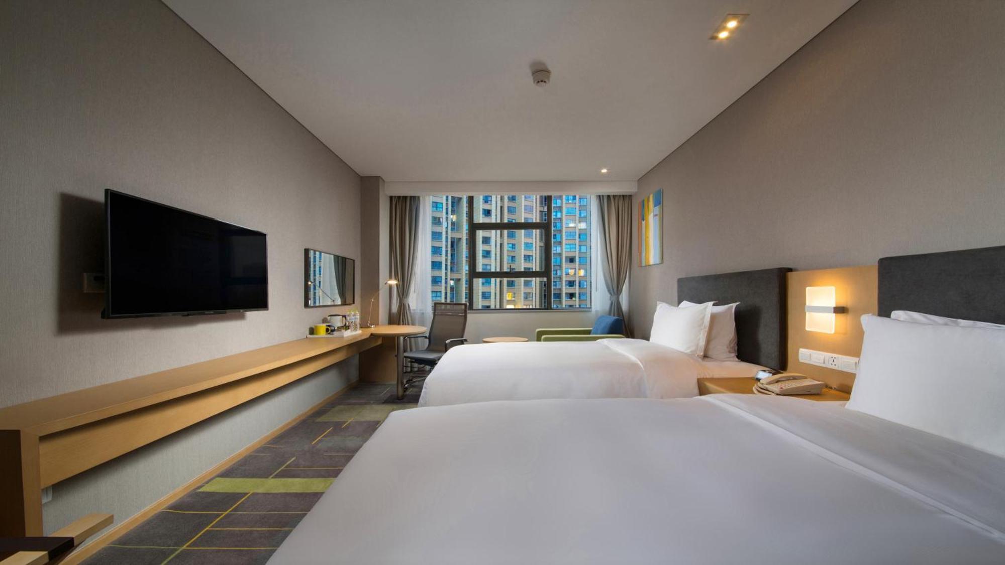 Holiday Inn Express Chengdu Airport Zone Free Shuttle From Shuangliu International Airport To Hotel ,Welcome Drink Exterior photo